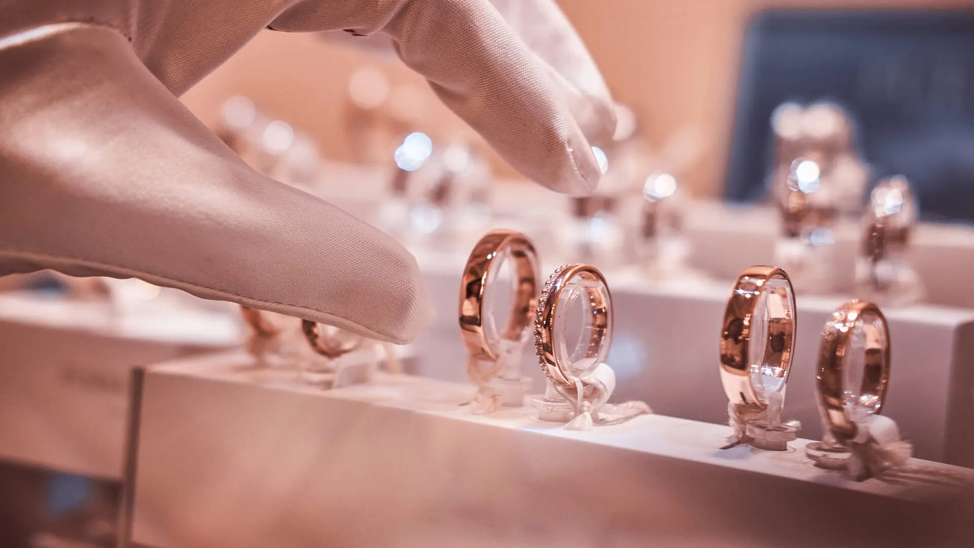 How to Buy Jewelry – Ultimate Guide to Quality & Value