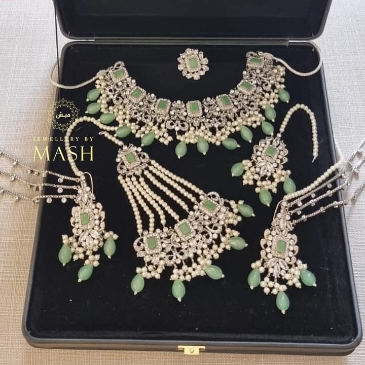 Mehr Bridal Set