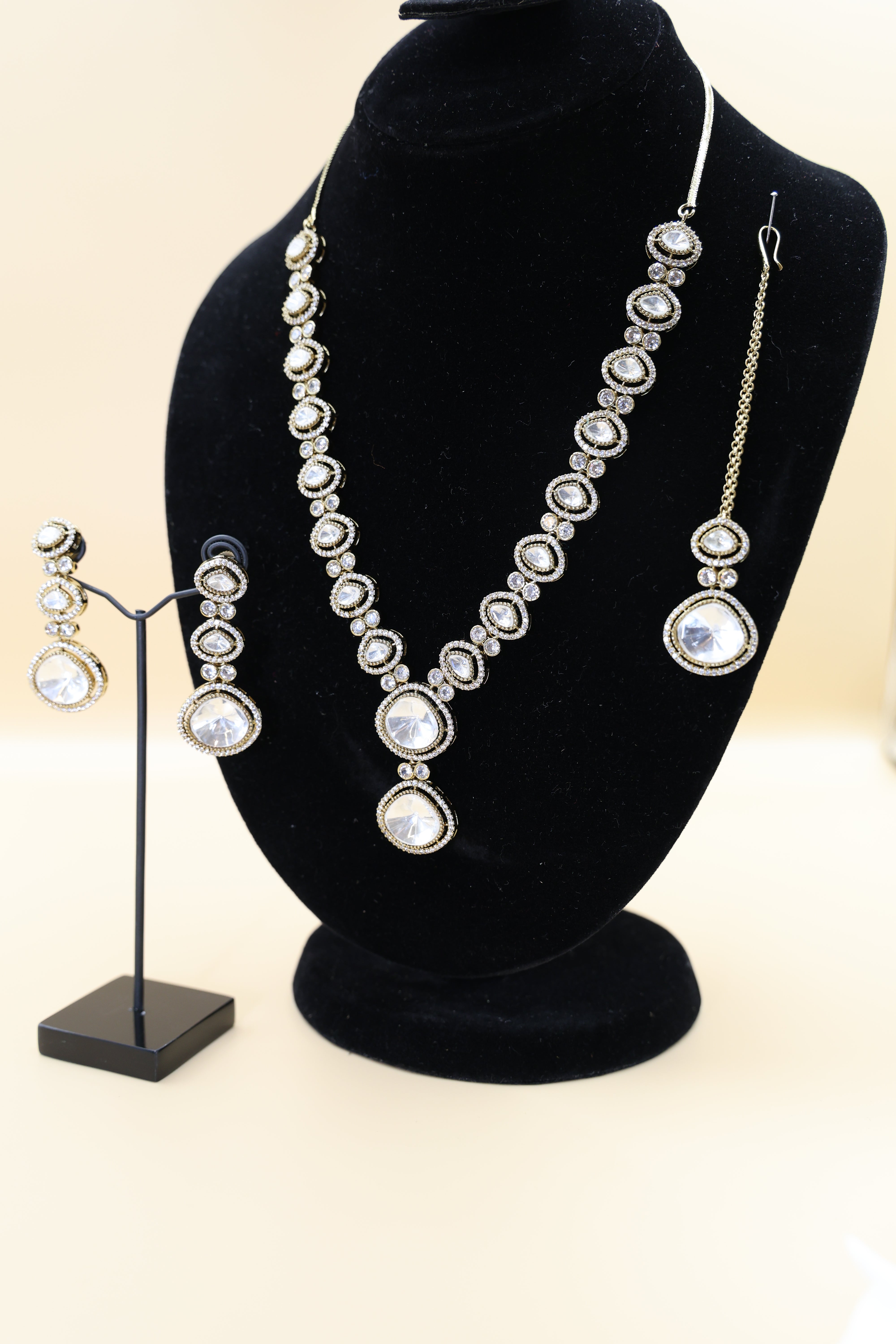 Amelia Mala Set