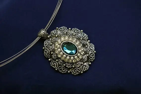 How to Identify Vintage Jewelry