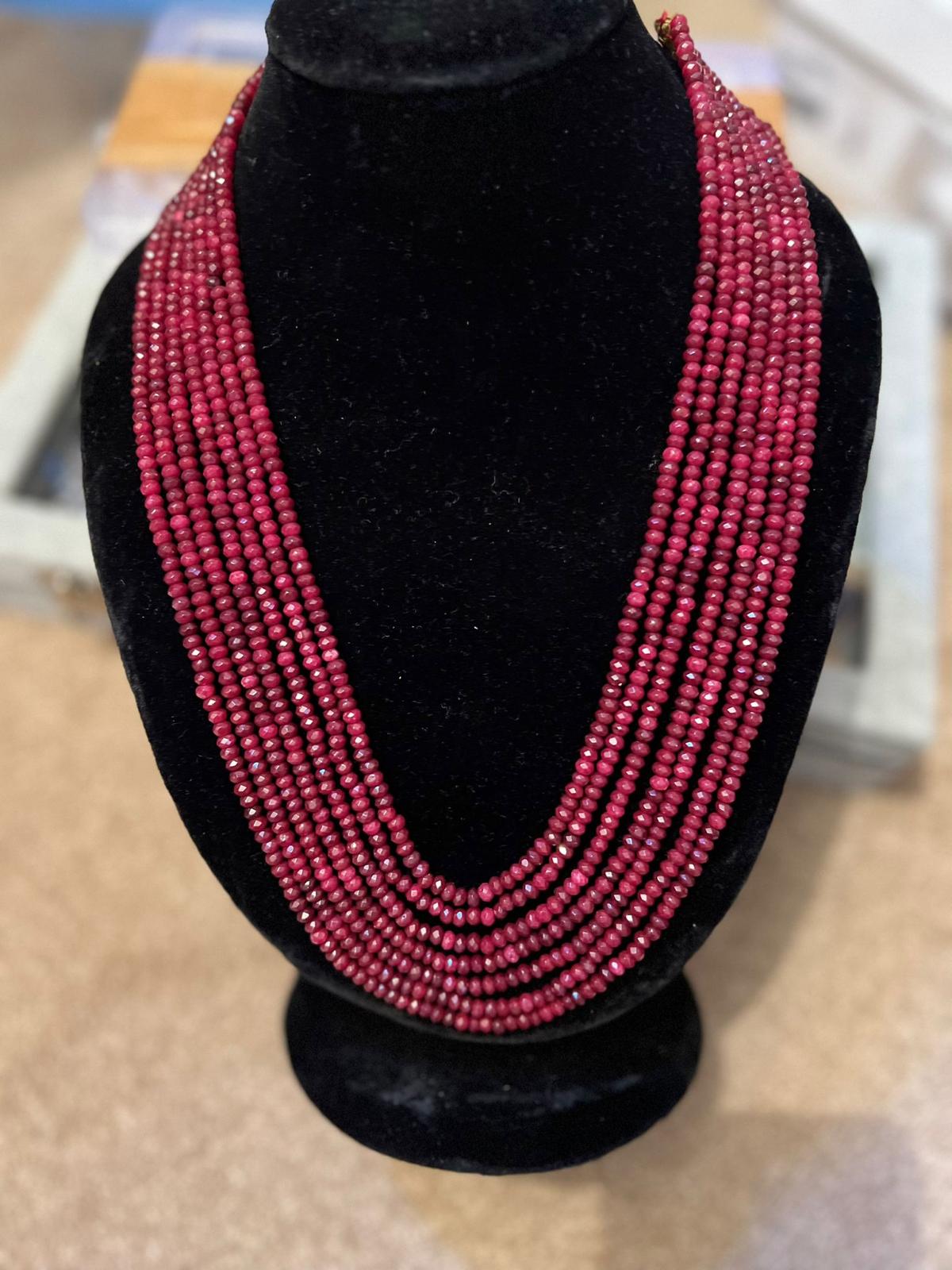 How Pakistani Jewelry Sets Add Grace and Luxury to Every Traditional Look