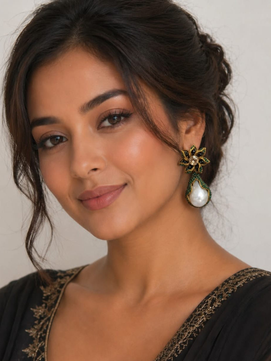 Amora Earrings